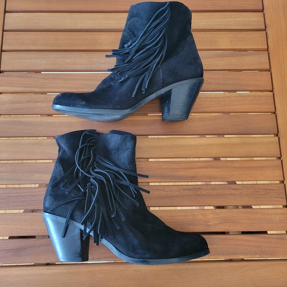 Sam Edelman Louie Black Suede Fringe Bootie  Size 7 1/2 - Picture 2 of 6